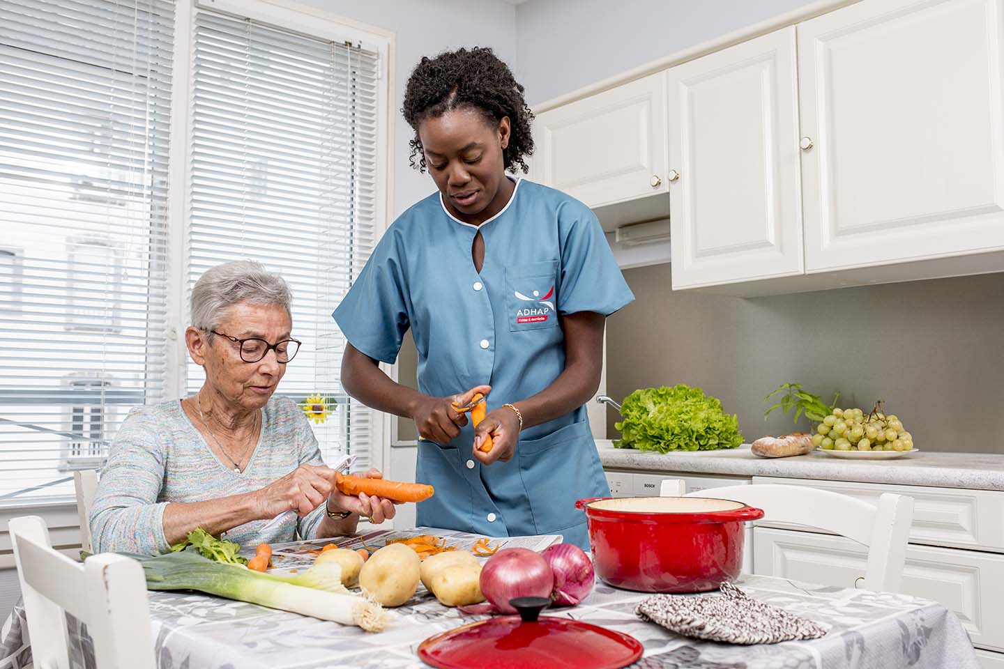 Aide aux repas personne agée ou handicap - Adhap